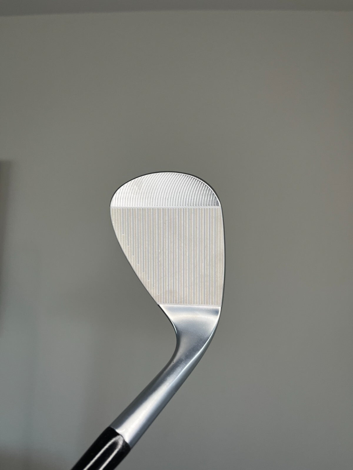 Photo of Cleveland CBX4 Sand Wedge 56/14 Recoil Dart Wedge 35.25