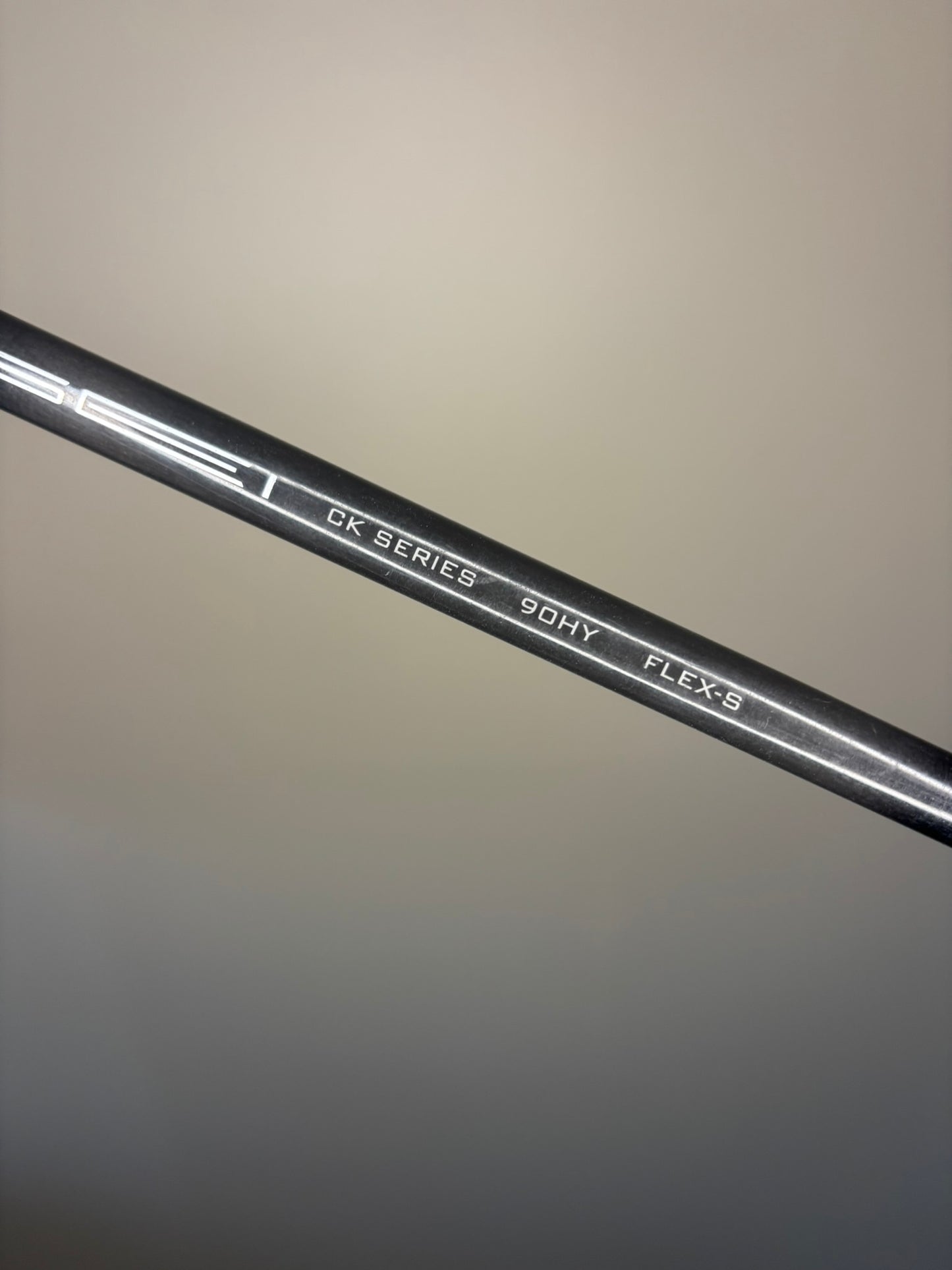 Titleist 818 H2 3 Hybrid 19° Tensei CK White 90HY Stiff Flex 40.5″ +HC NICE