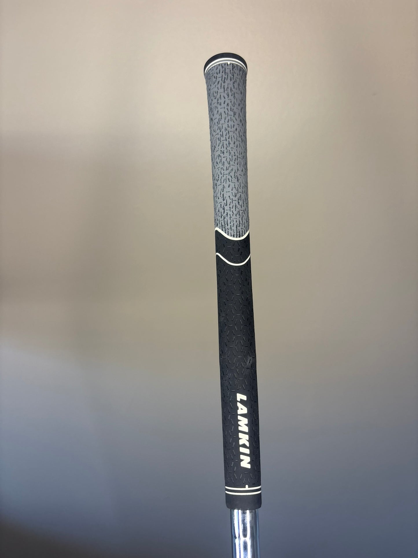 Mizuno Pro 225 HMB 7-Iron DG 120 S300 Stiff Flex 37″ MINT