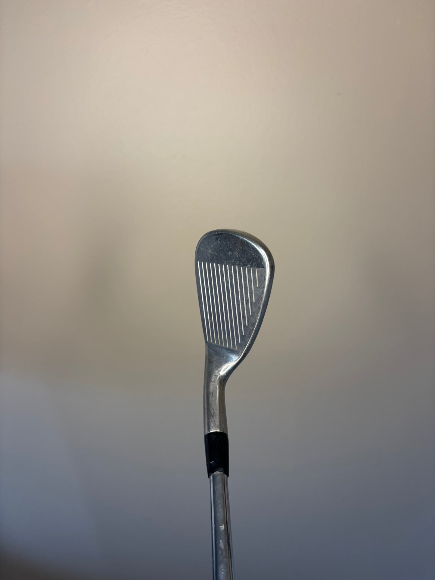 Titleist 716 AP1 Gap Wedge 47° AMT X100 Extra Stiff Flex 35.5″ NICE