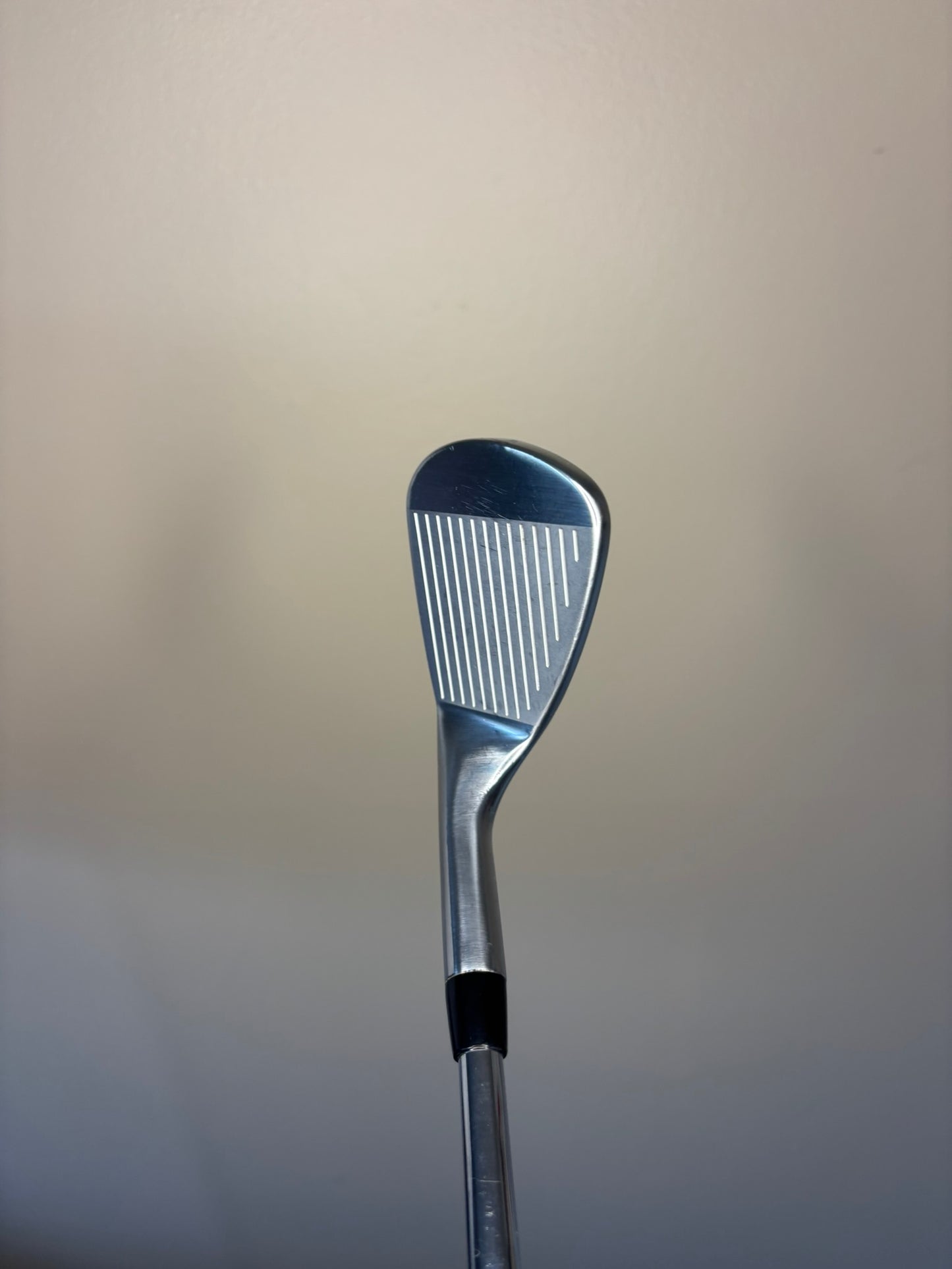 Titleist 2023 T100 Gap Wedge 50° AMT White X100 Extra Stiff Flex 36.25″ NICE