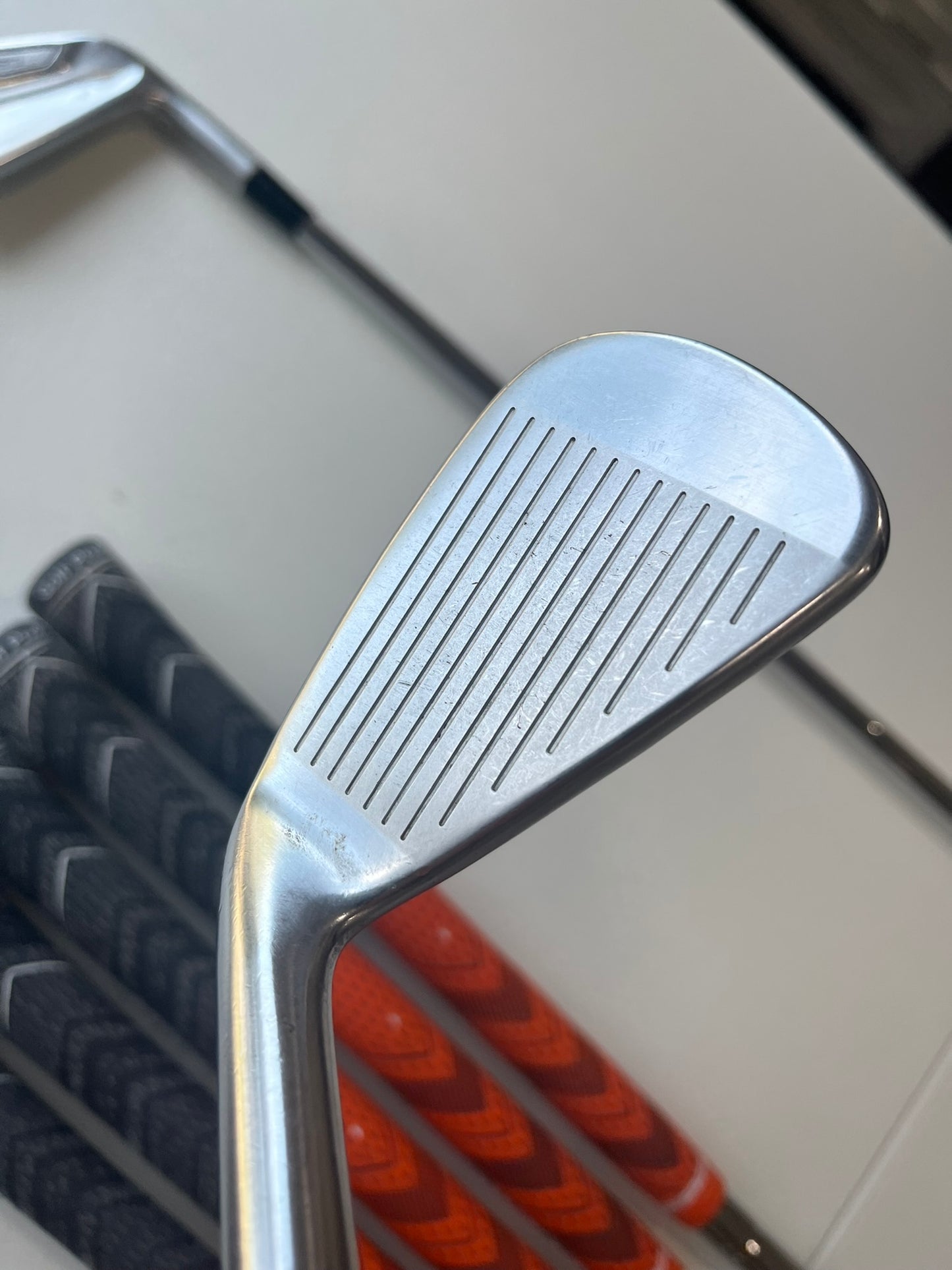 Taylormade P790 2019 Iron Set 4-PW DG 105 S300 Stiff Flex Standard NICE