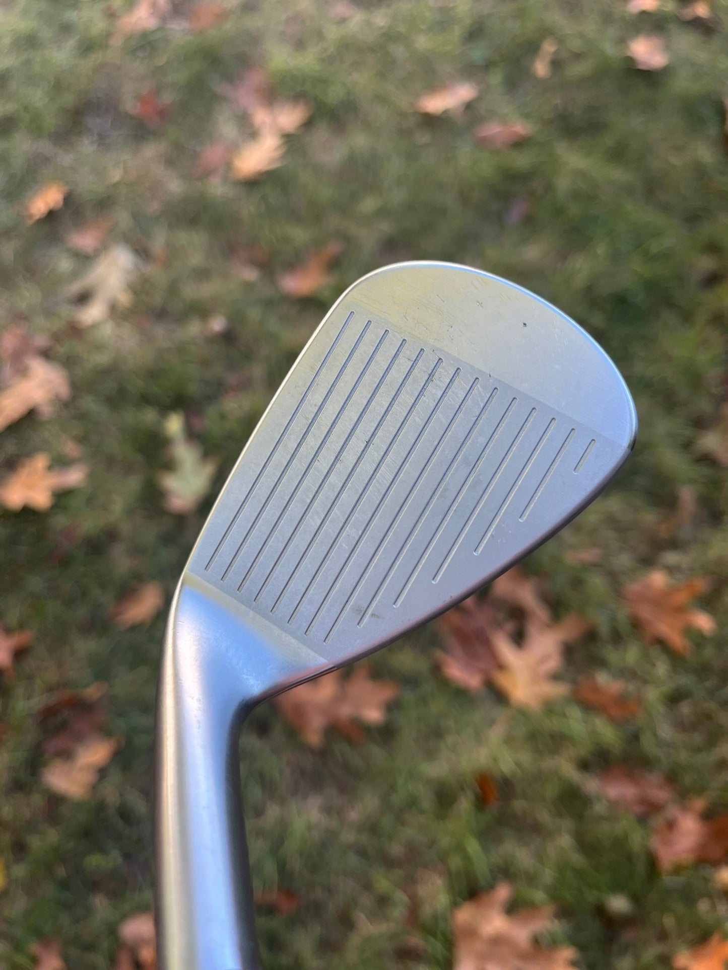 Mizuno JPX 923 Hot Metal Pro Pitching Wedge KBS Tour 130 Extra Stiff 35.75″ NICE