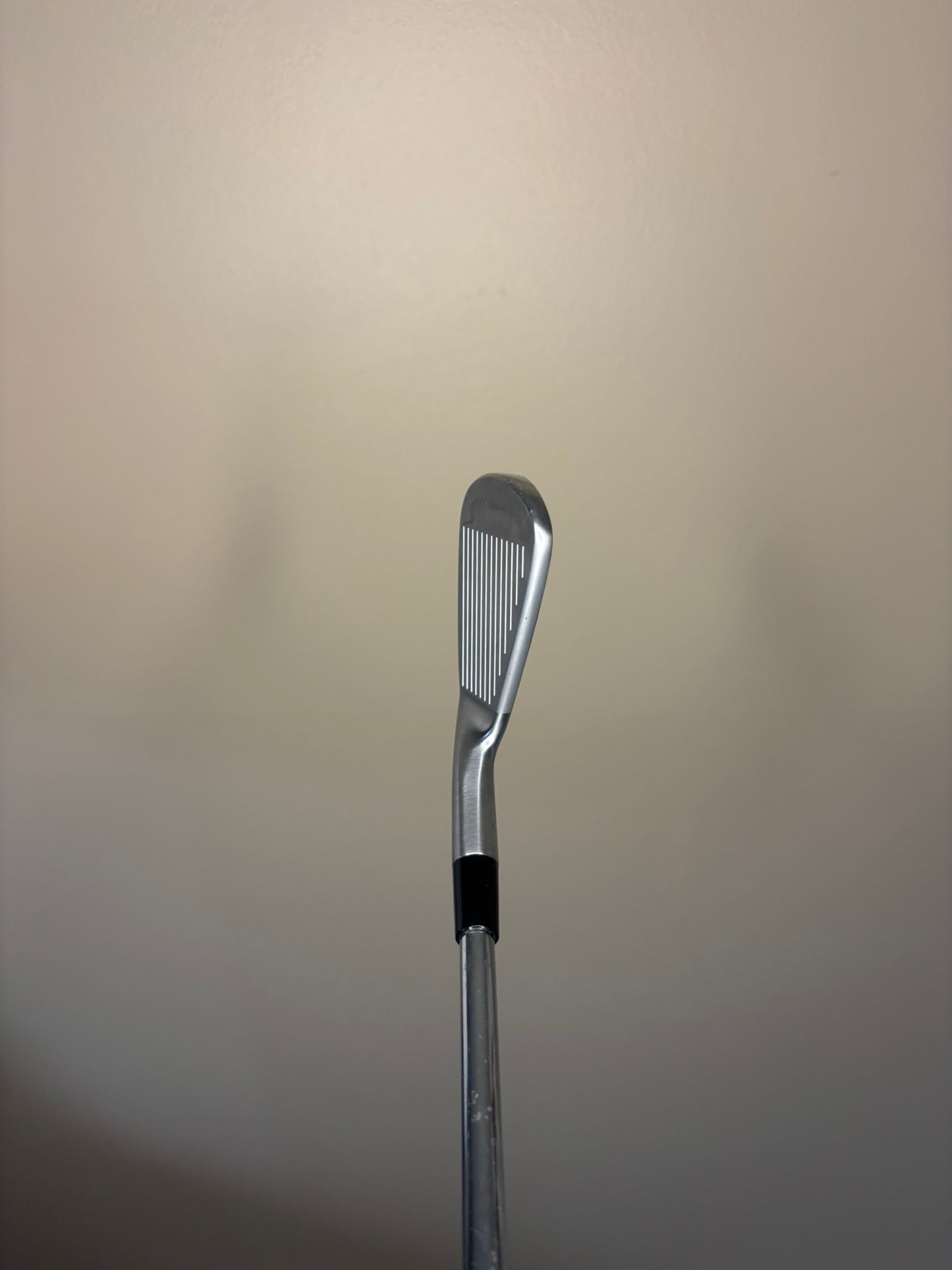 Taylormade 2024 P7CB 4-Iron DG Mid 115 X100 Extra Stiff Flex 39″ MINT