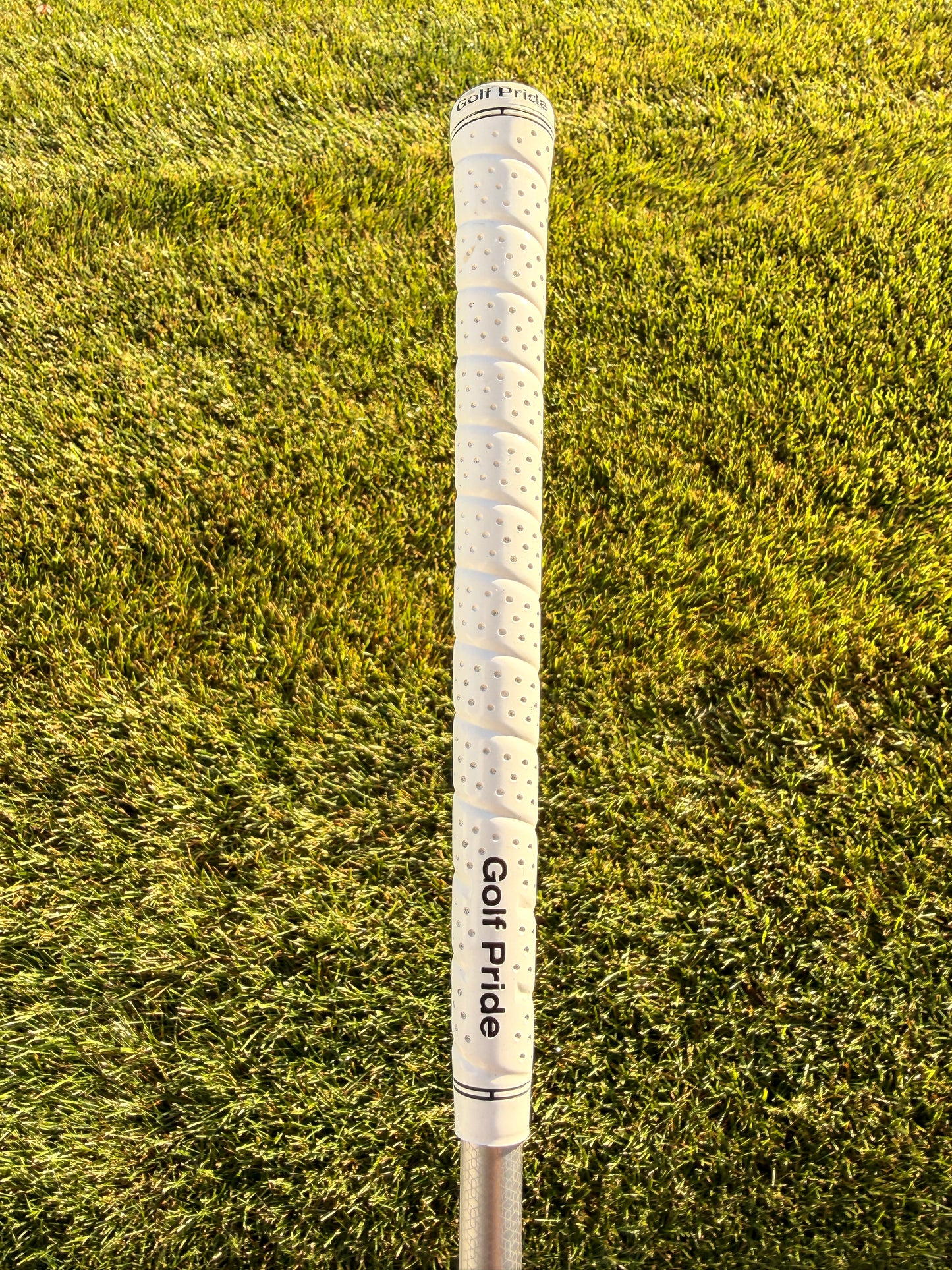 Titleist 915 H 2 Hybrid 18° Diamana 70g Stiff Flex 40.25" NICE