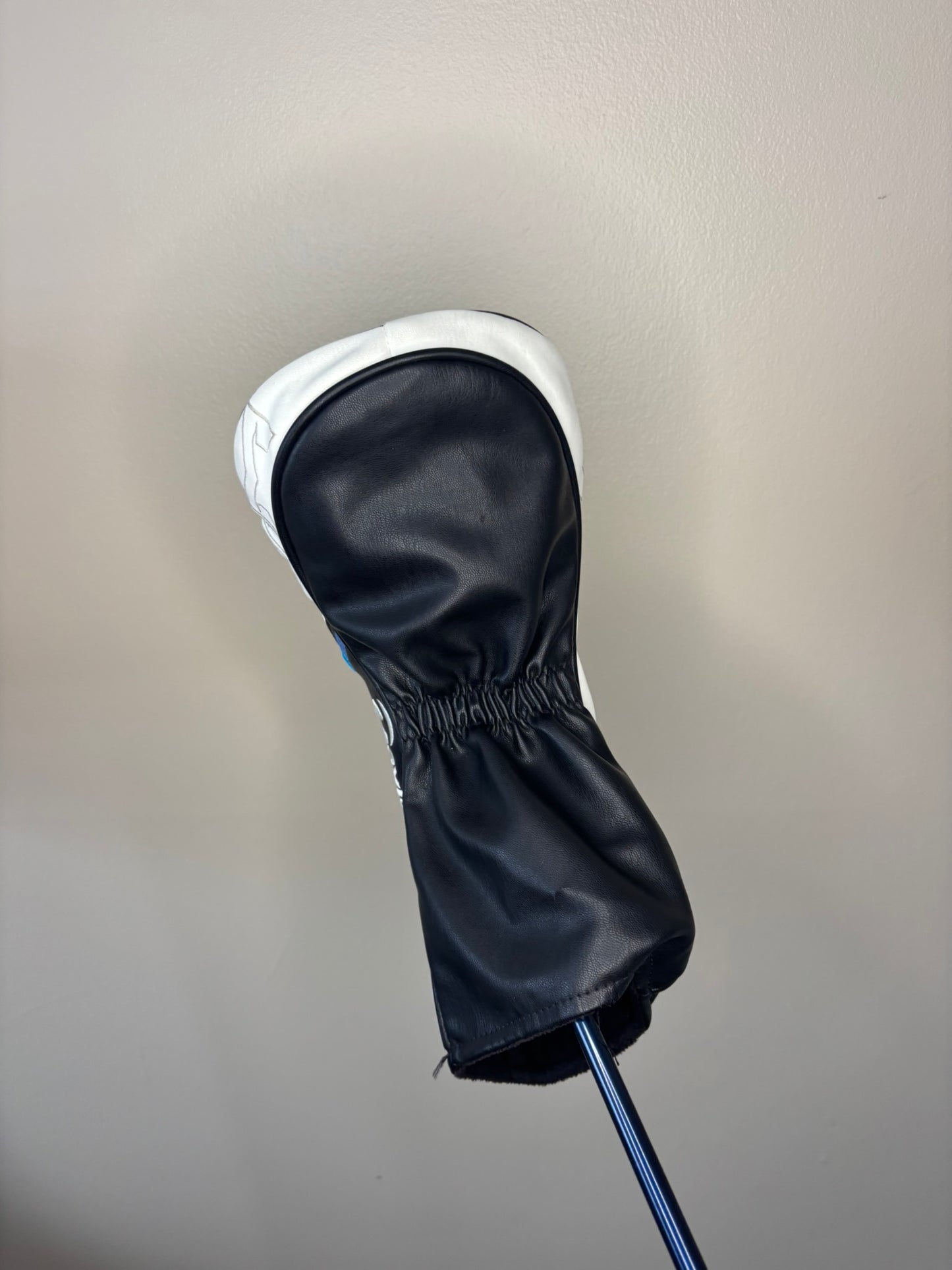 Taylormade SIM2 Driver 9° Ventus Blue 5S Stiff Flex 45.25″ +HC NICE