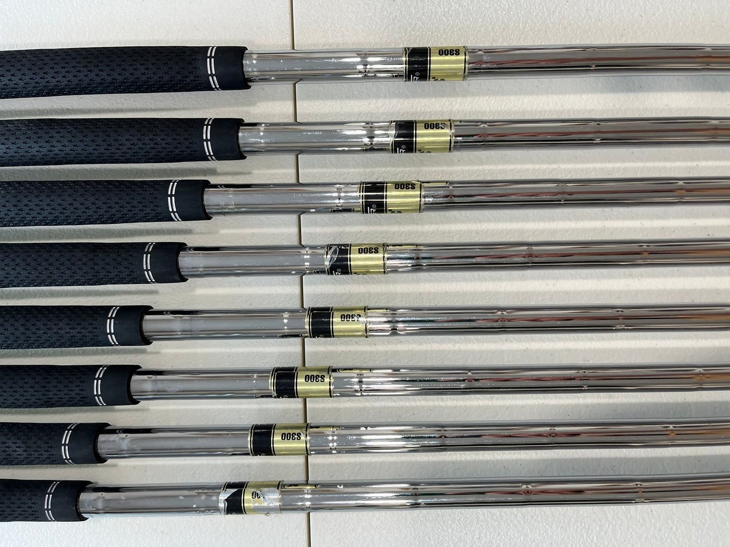 Photo of Titleist 690 CB Forged Iron Set Stiff Flex Dg S300