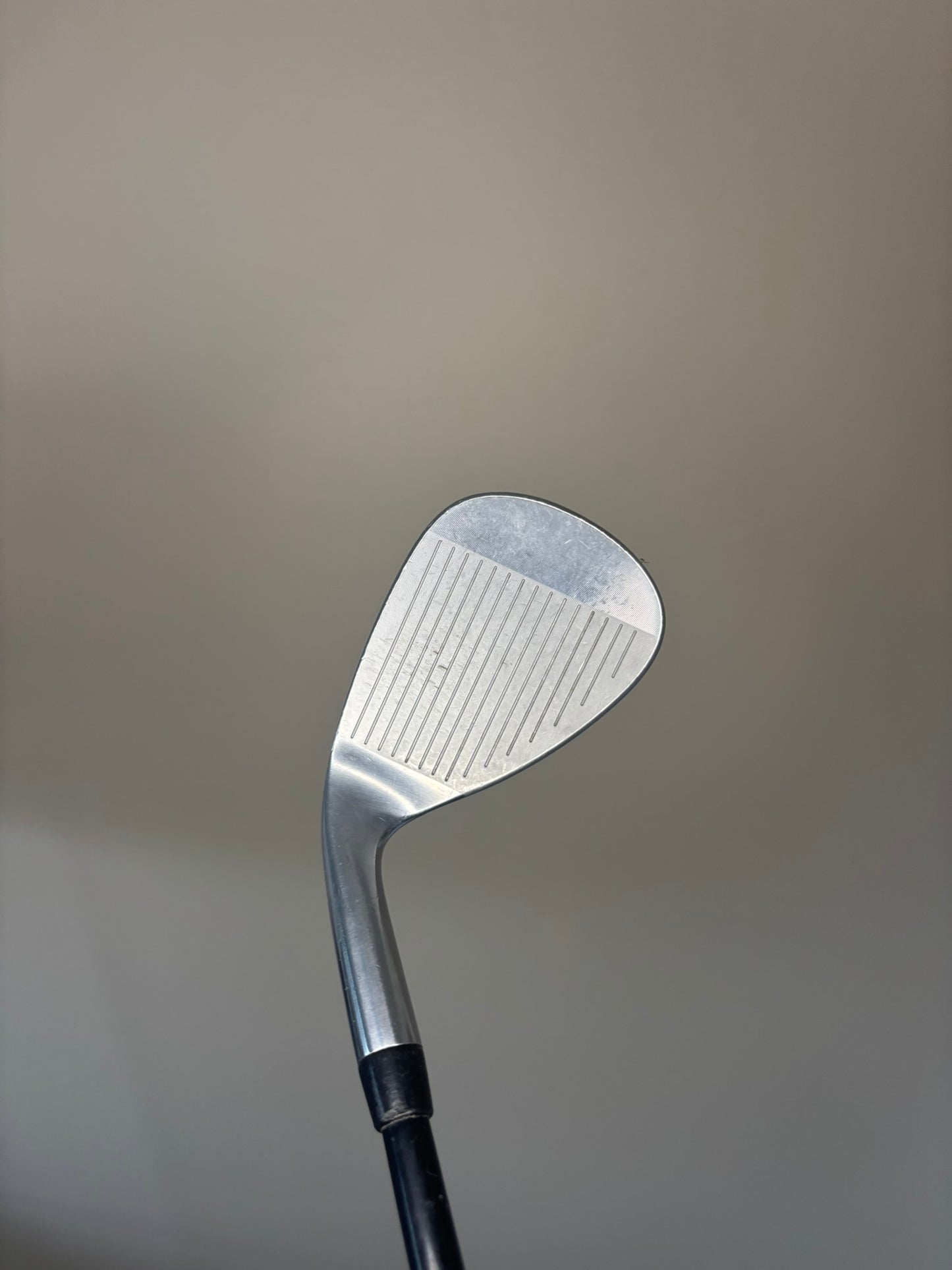 Photo of Mizuno JPX Satin Chrome Gap Wedge 52° Regular Flex Fujikura 65G