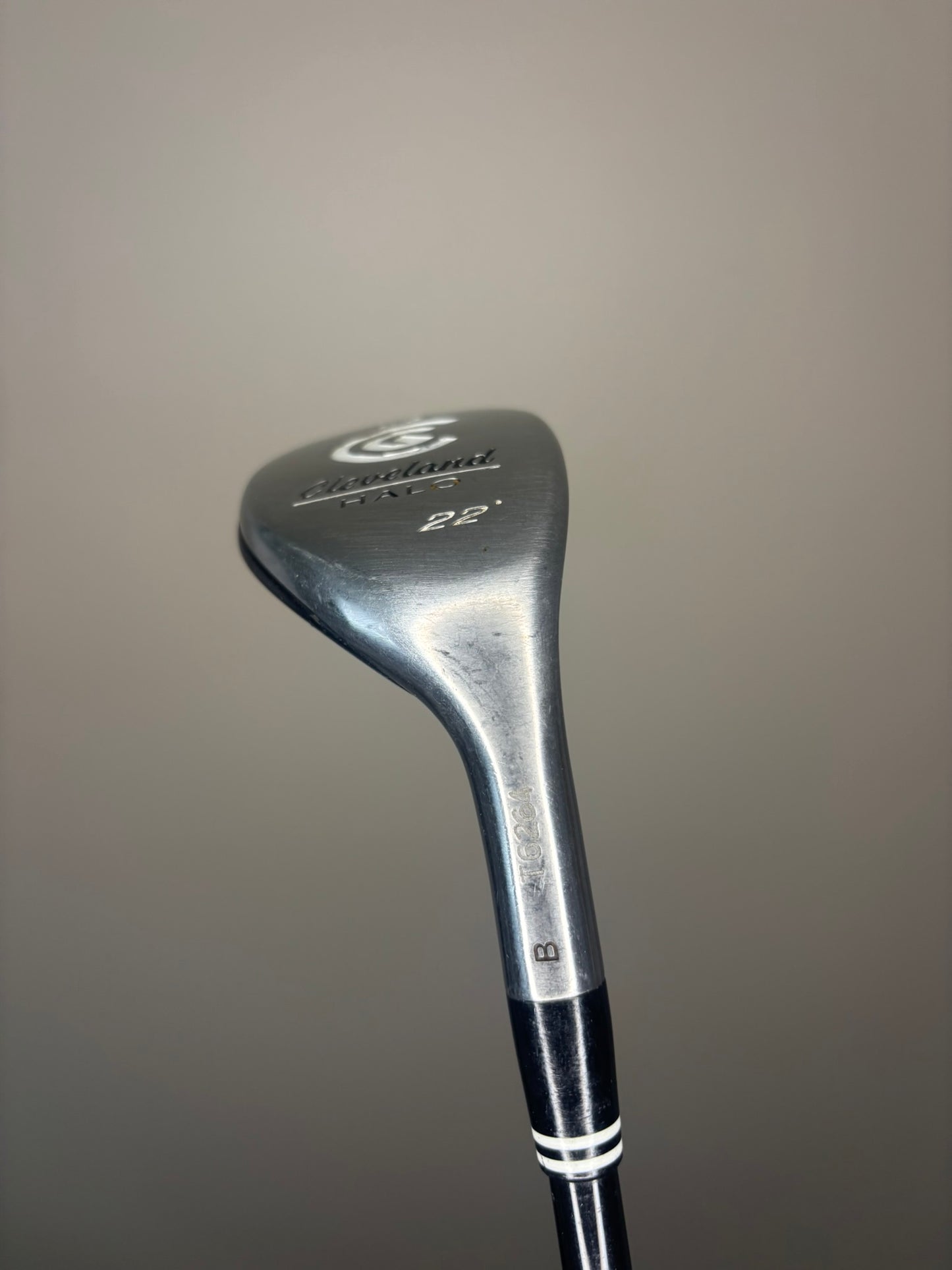 Photo of Cleveland Halo 3 Hybrid 22° Regular Flex Halo Graphite