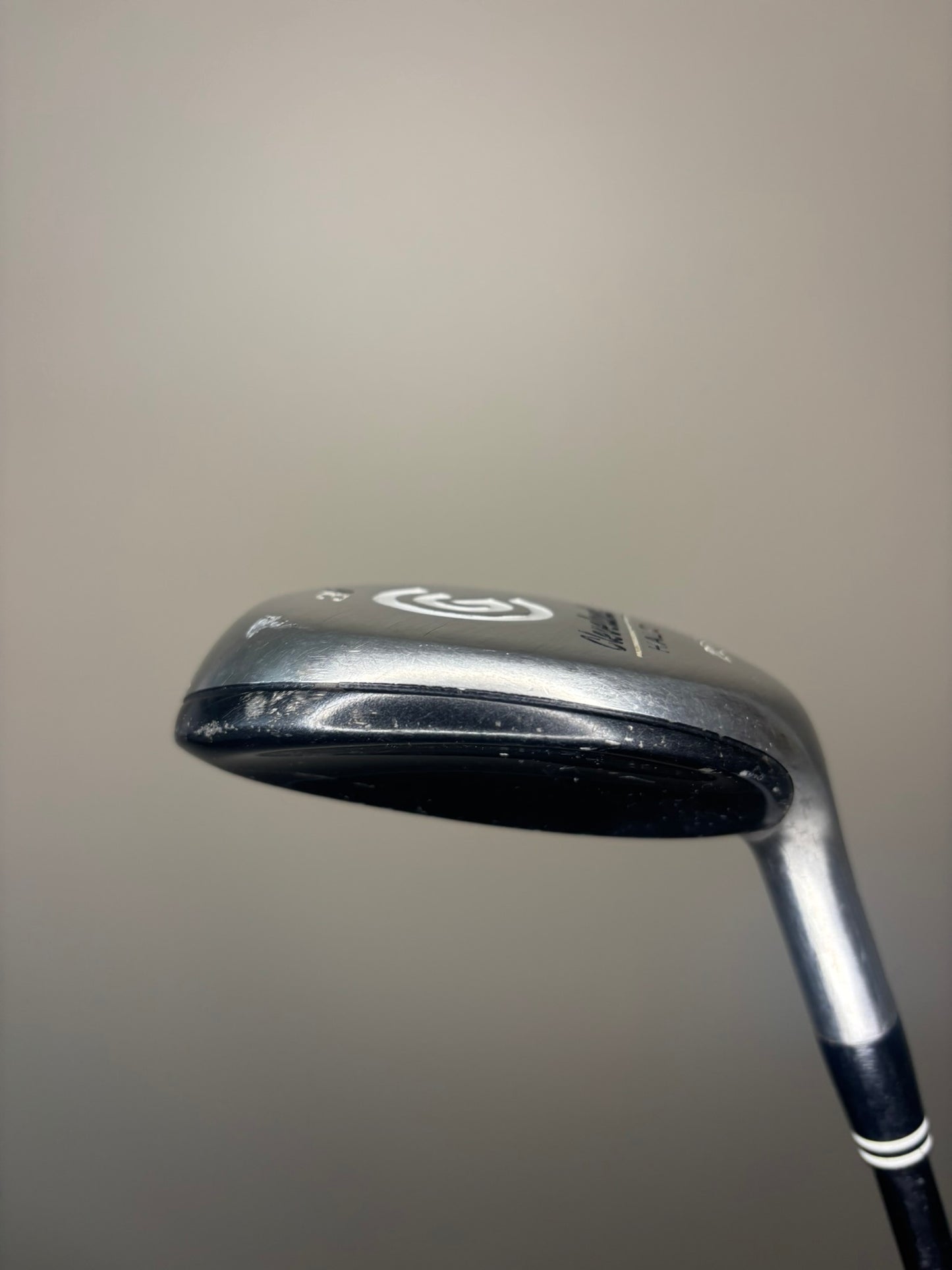 Photo of Cleveland Halo 3 Hybrid 22° Regular Flex Halo Graphite