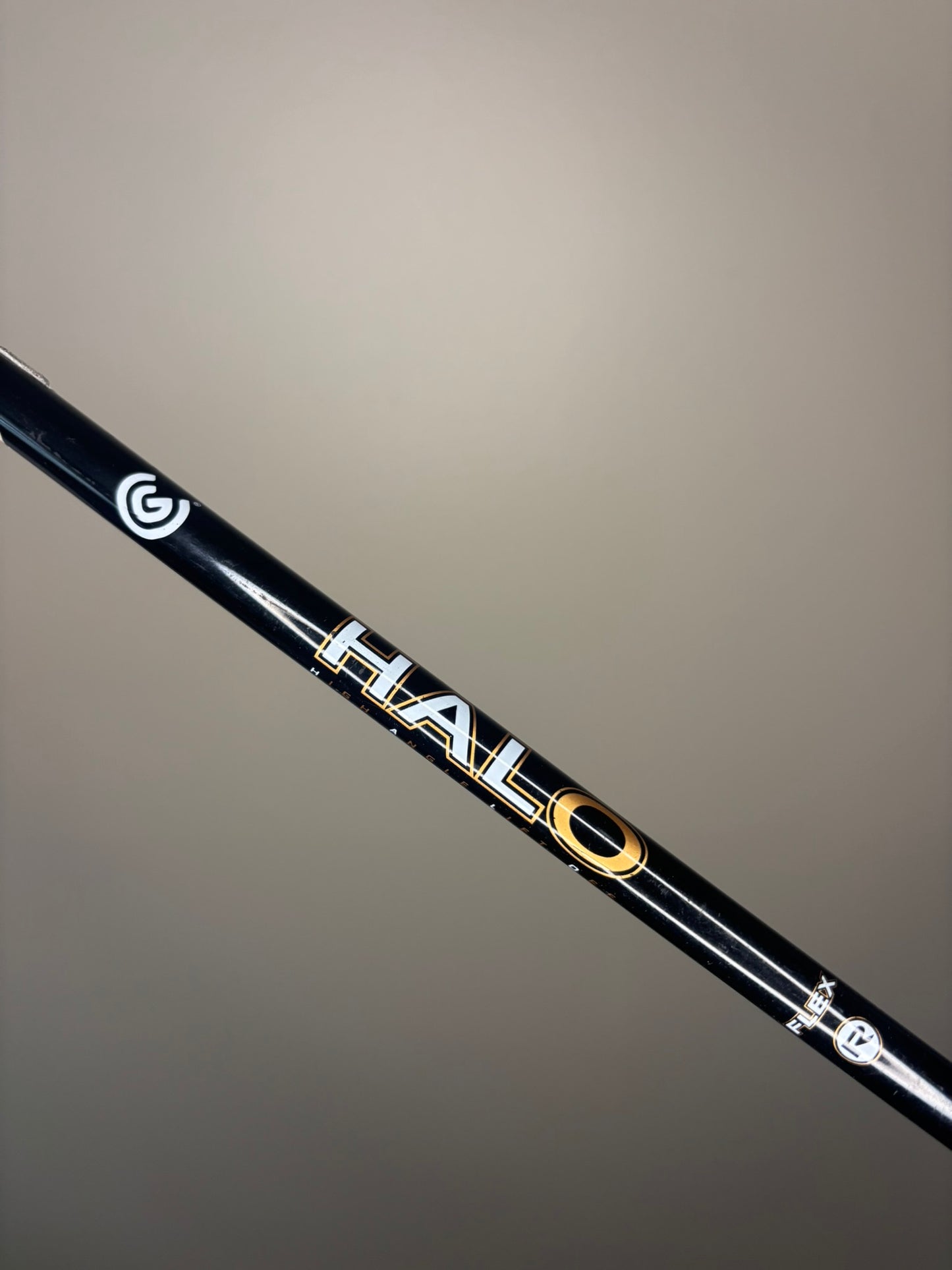 Photo of Cleveland Halo 3 Hybrid 22° Regular Flex Halo Graphite