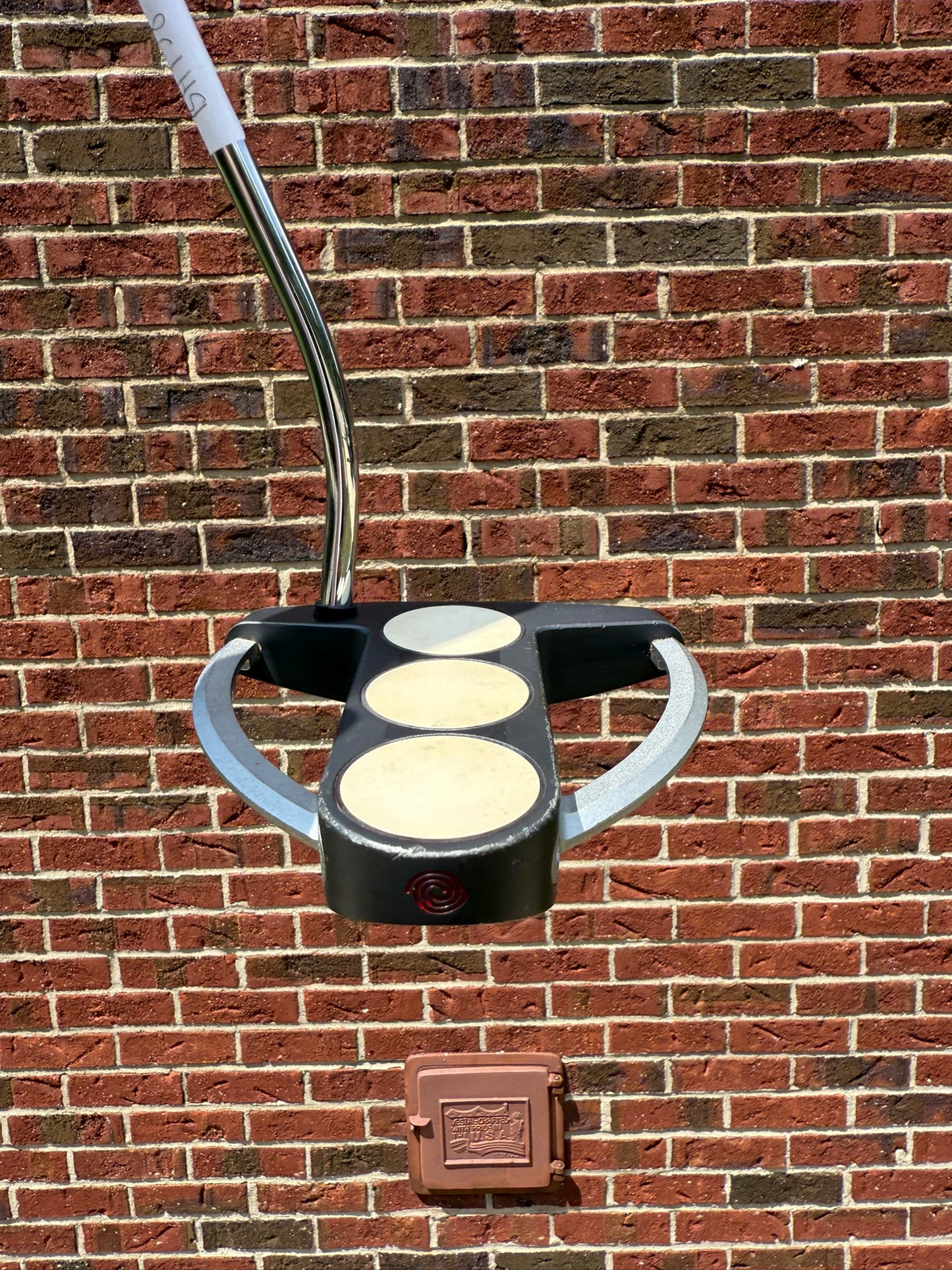 Photo of Odyssey White Steel Tri-Ball SRT Putter