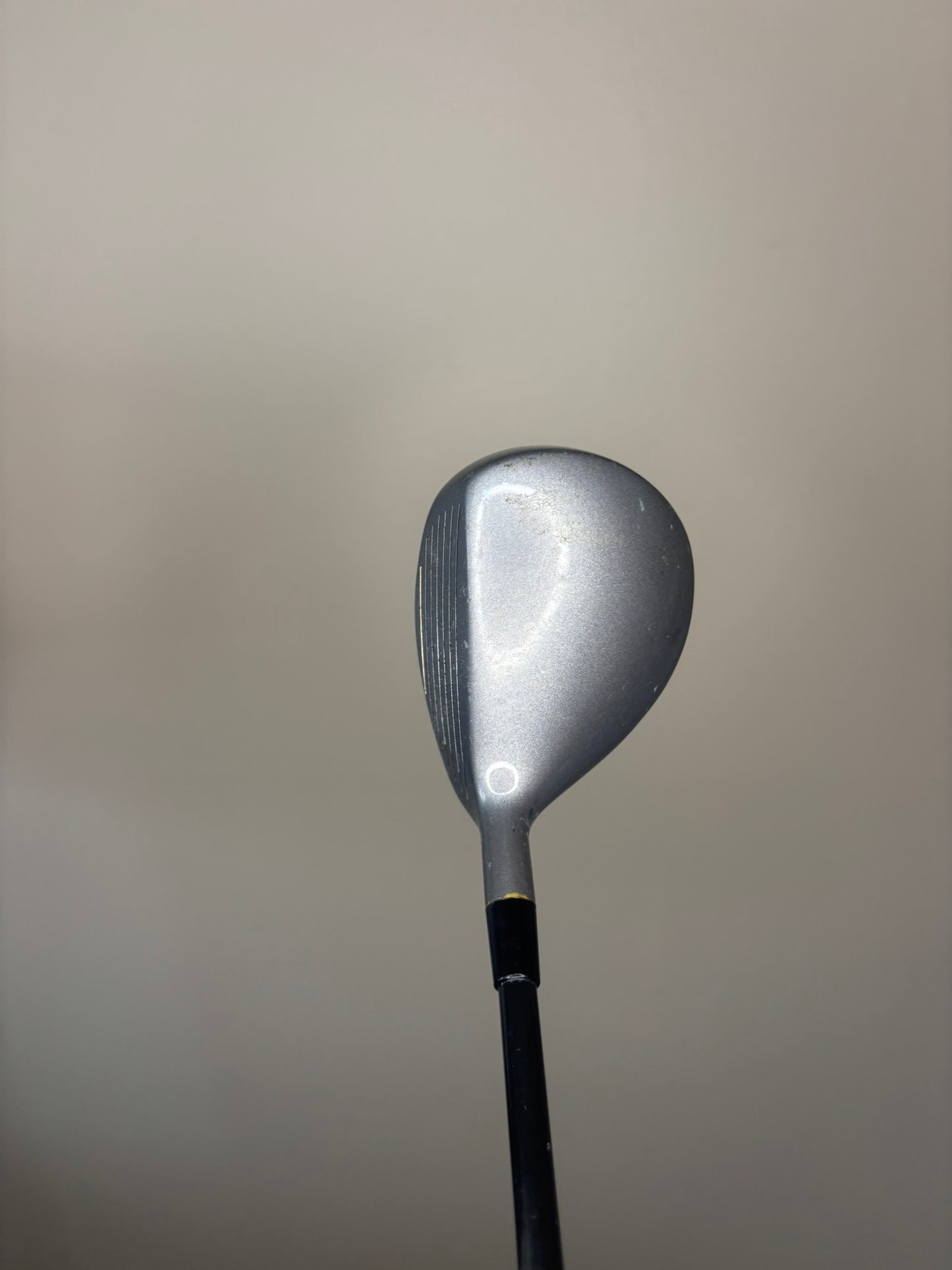 Lo-Pro Silver Diamond 7-Wood 24° Oracle Graphite Regular Flex 42″ Grip WORN
