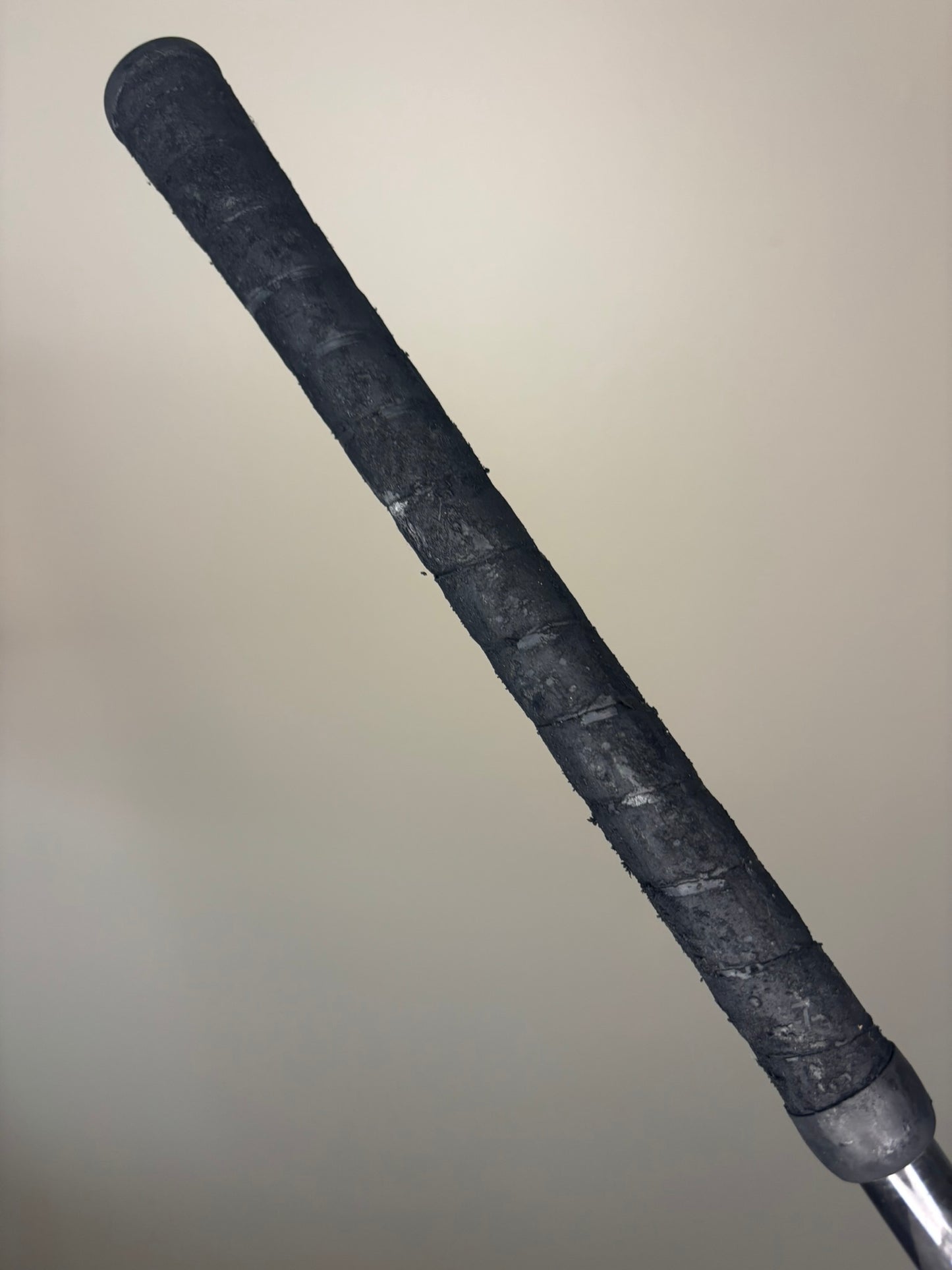 Lo-Pro Silver Diamond 7-Wood 24° Oracle Graphite Regular Flex 42″ Grip WORN