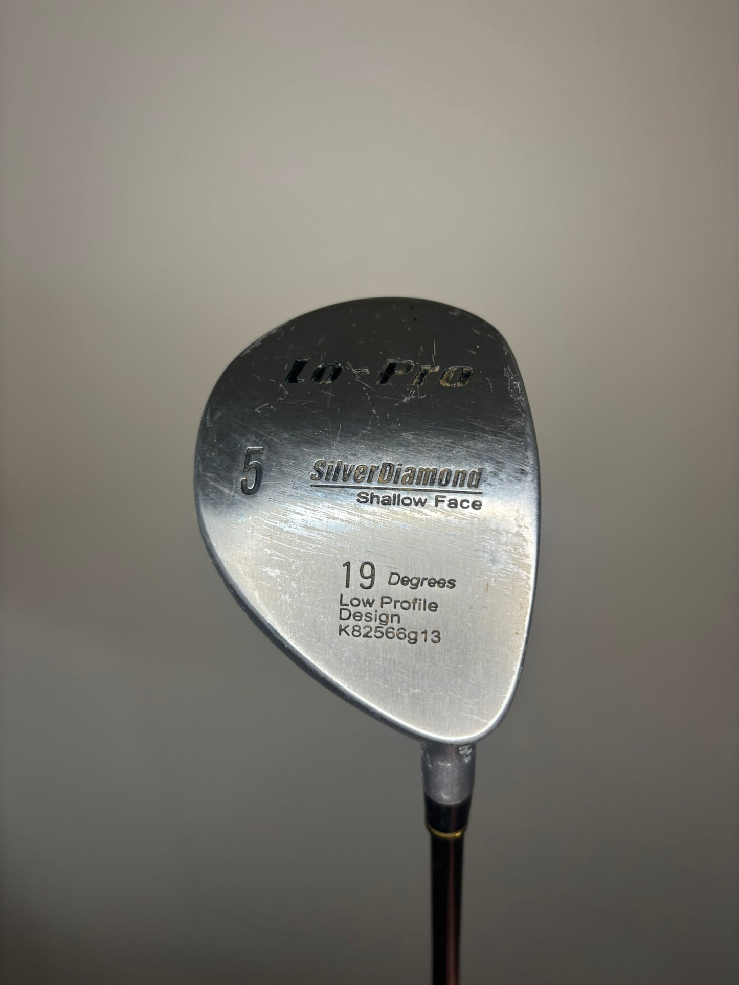Lo-Pro Silver Diamond 5-Wood 19° Oracle Graphite Regular Flex 42.25″