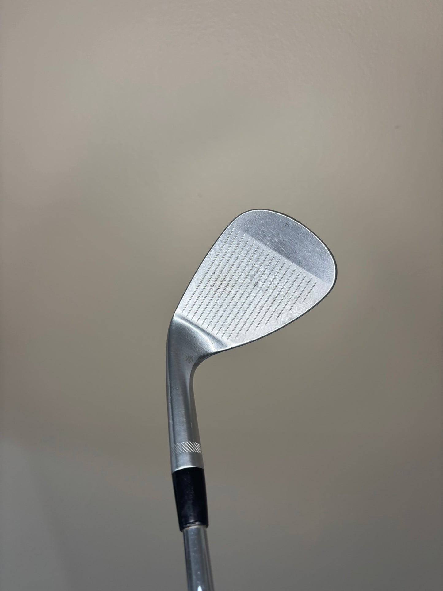 Titleist Vokey SM5 Tour Chrome Gap Wedge 52° / 8F Wedge Flex 35.5″ NICE