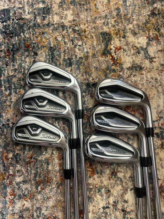 Photo of Titleist 2021 T300 Iron Set Regular Flex Amt Red R300