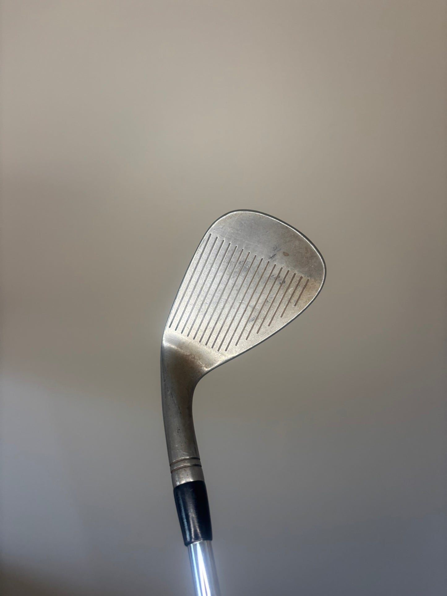 Taylormade Milled Grind 4 Raw GW 52°/9SB NS Pro Tour130 X-Stiff Flex 35.5″ NICE