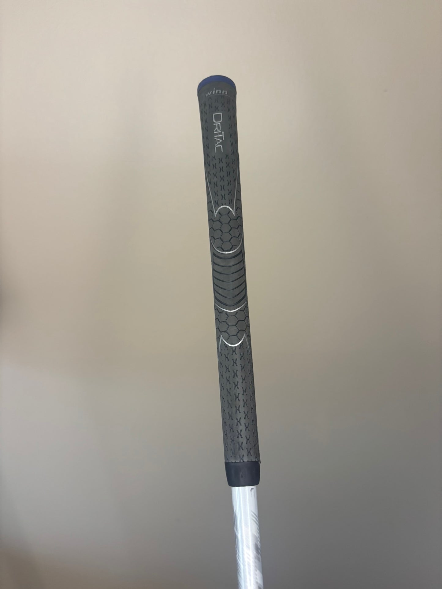 Titleist 716 AP1 Gap Wedge 52° Kuro Kage 65g Regular Flex 35.5″ NICE