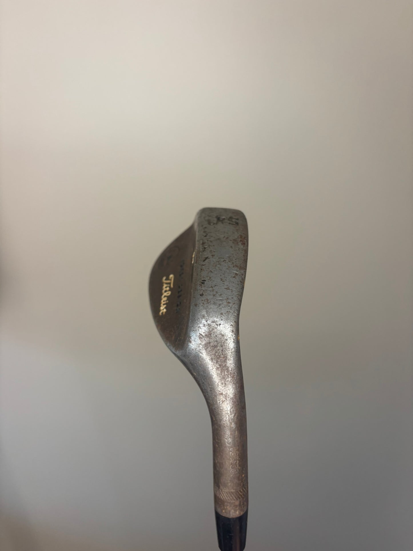 Titleist Vokey Oil Can Raw Sand Wedge 54° / 10 Wedge Flex 35.25″