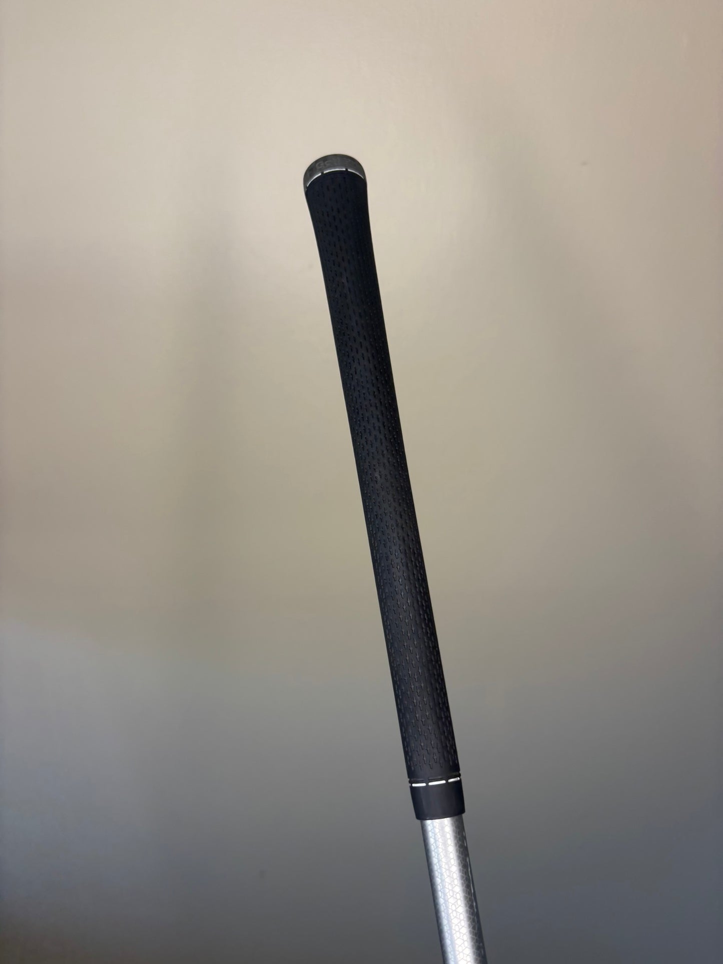 Titleist 816 H1 3 Hybrid 19° Diamana D+ 90g Stiff Flex 40.5″ +HC NICE
