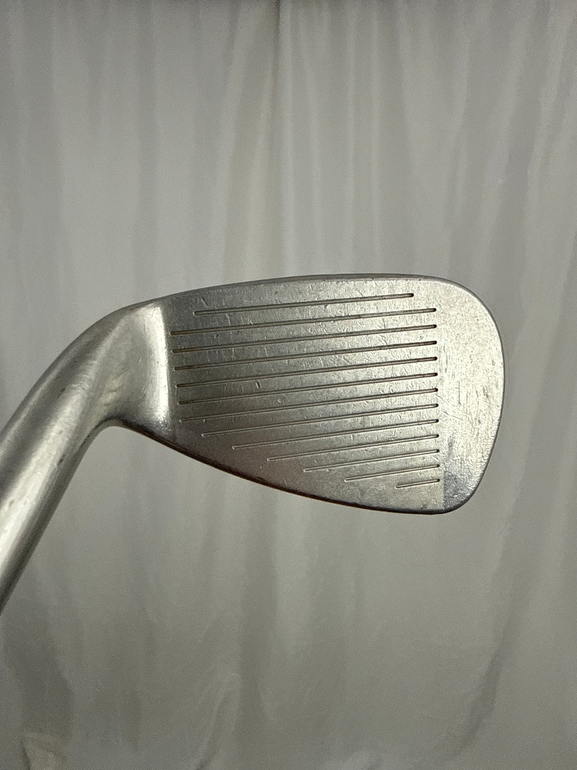 Photo of Titleist 804.OS 9-Iron 42° Stiff Flex Ns Pro 970