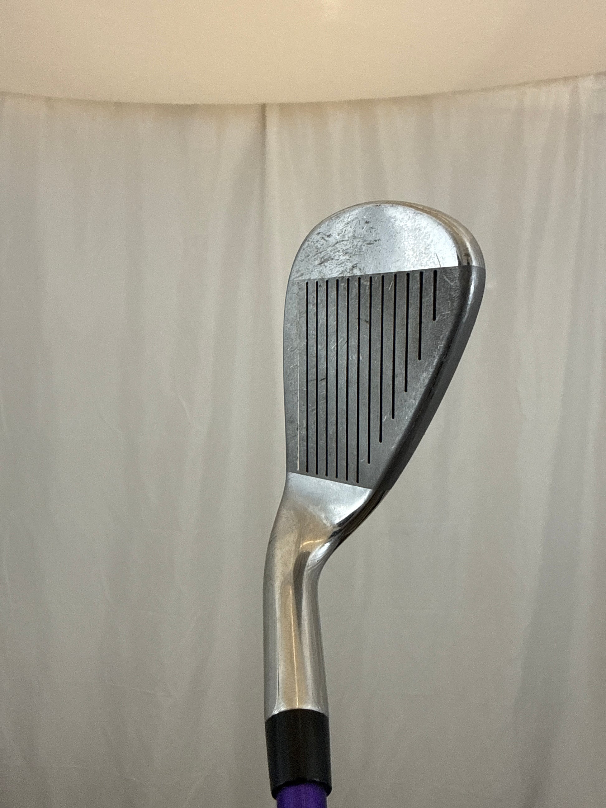 Photo of Callaway XJ Hot 9-Iron 43° Youth Flex J-Reg