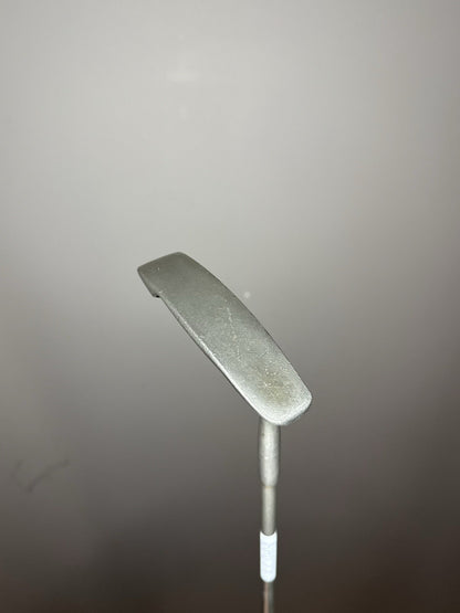 Photo of Celebrity Golf Putter 24K Gold Plate 35