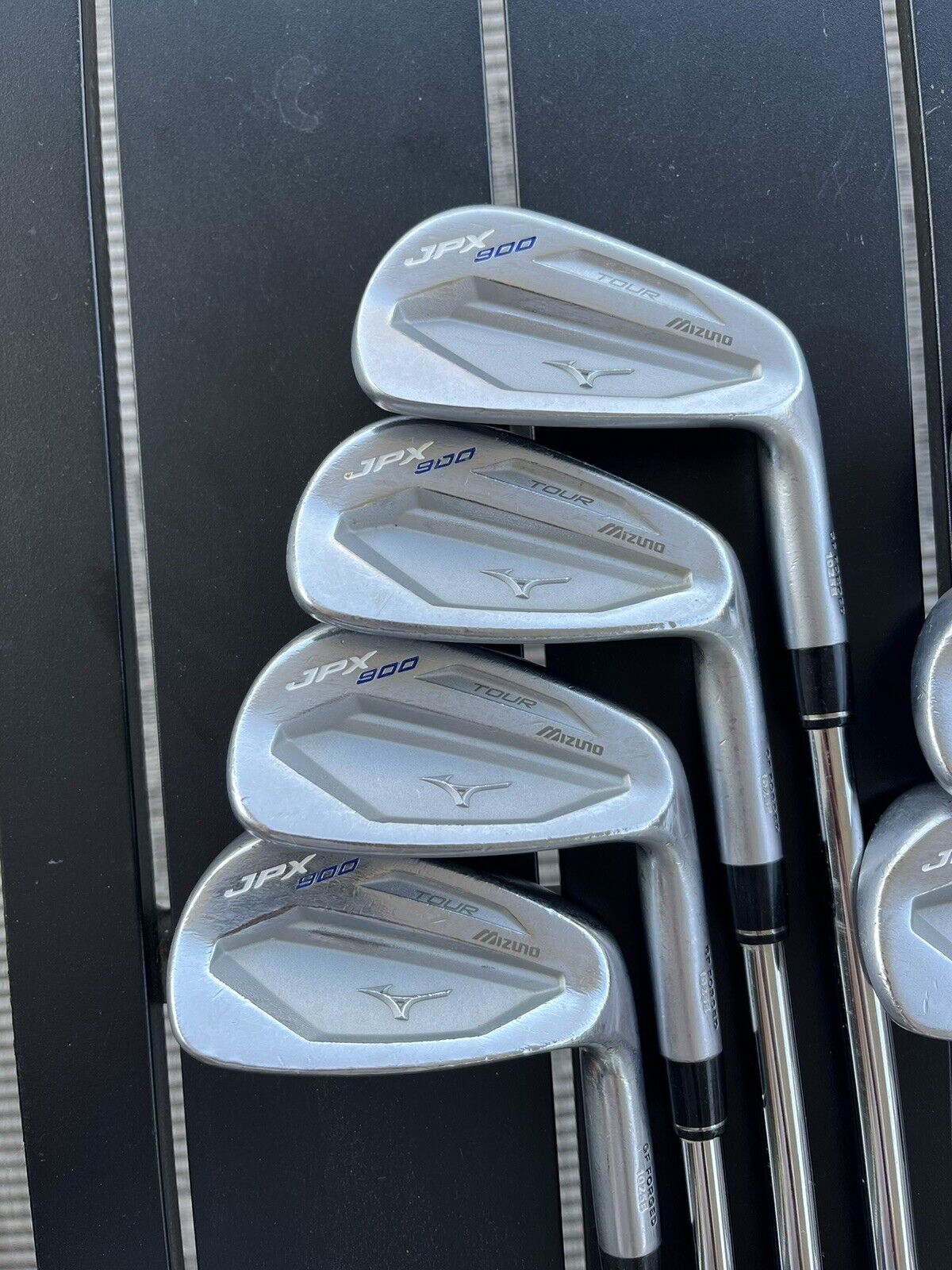 Mizuno JPX 900 Tour Iron Set 4-PW KBS Tour-V Extra Stiff PURED Shafts 1/4”