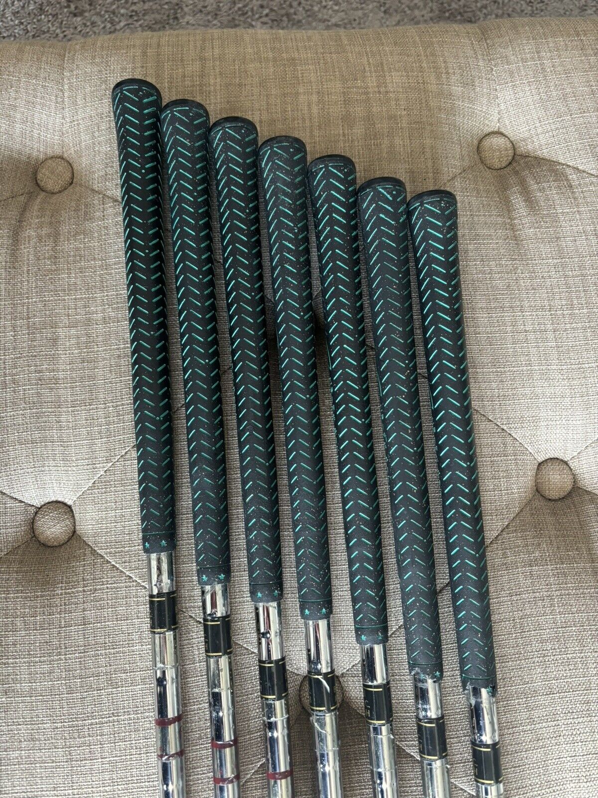 NICE Tommy Armour Concept 2 Iron Set 3-9 Regular Flex Steel Shafts