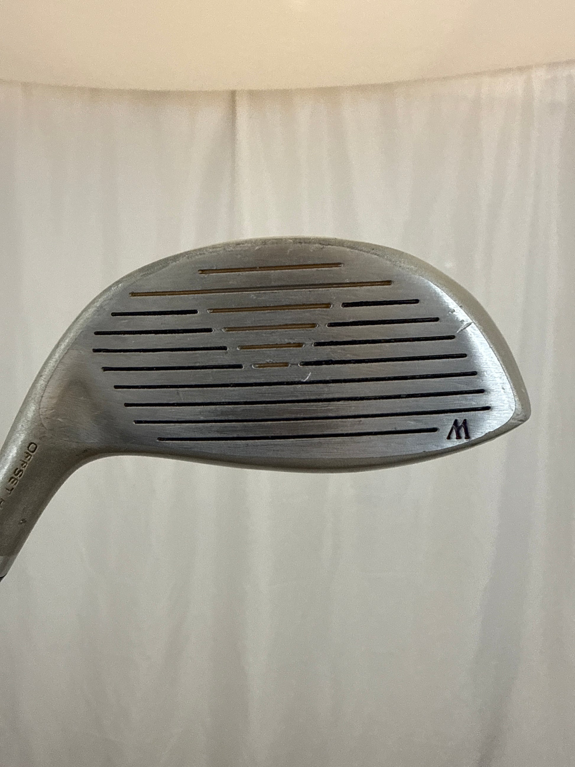 Photo of Wilson Oversize Pro Staff Driver 12° Ladies Flex Re-Flex