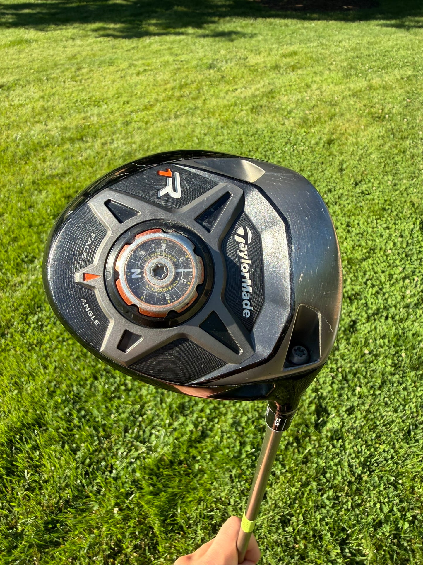 Taylormade R1 Black Driver 10° Bassara 53 Stiff Flex 45.25"