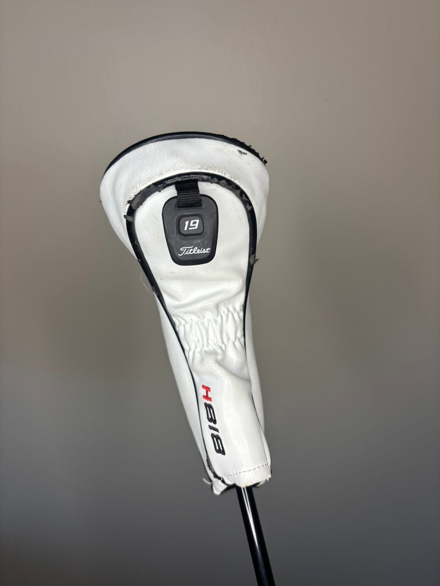 Titleist 818 H2 3 Hybrid 19° Tensei CK White 90HY Stiff Flex 40.5″ +HC NICE