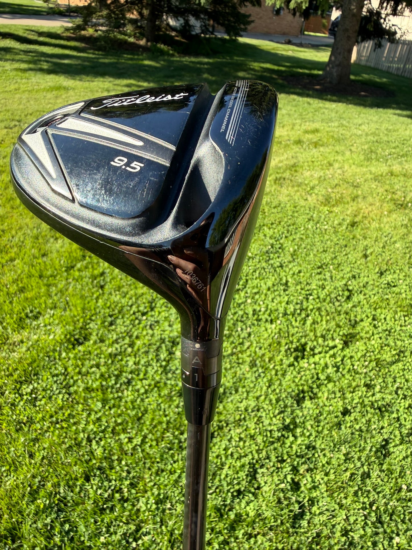 Titleist 915 D3 Driver 9.5° RIP Phenom Stiff Flex 44.75" +HC NICE