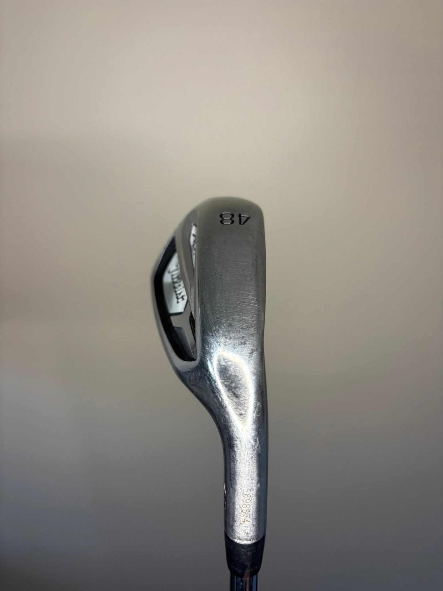 Titleist 718 AP1 Gap Wedge 48° AMT Tour White X100 Extra Stiff Flex 35.5″ NICE