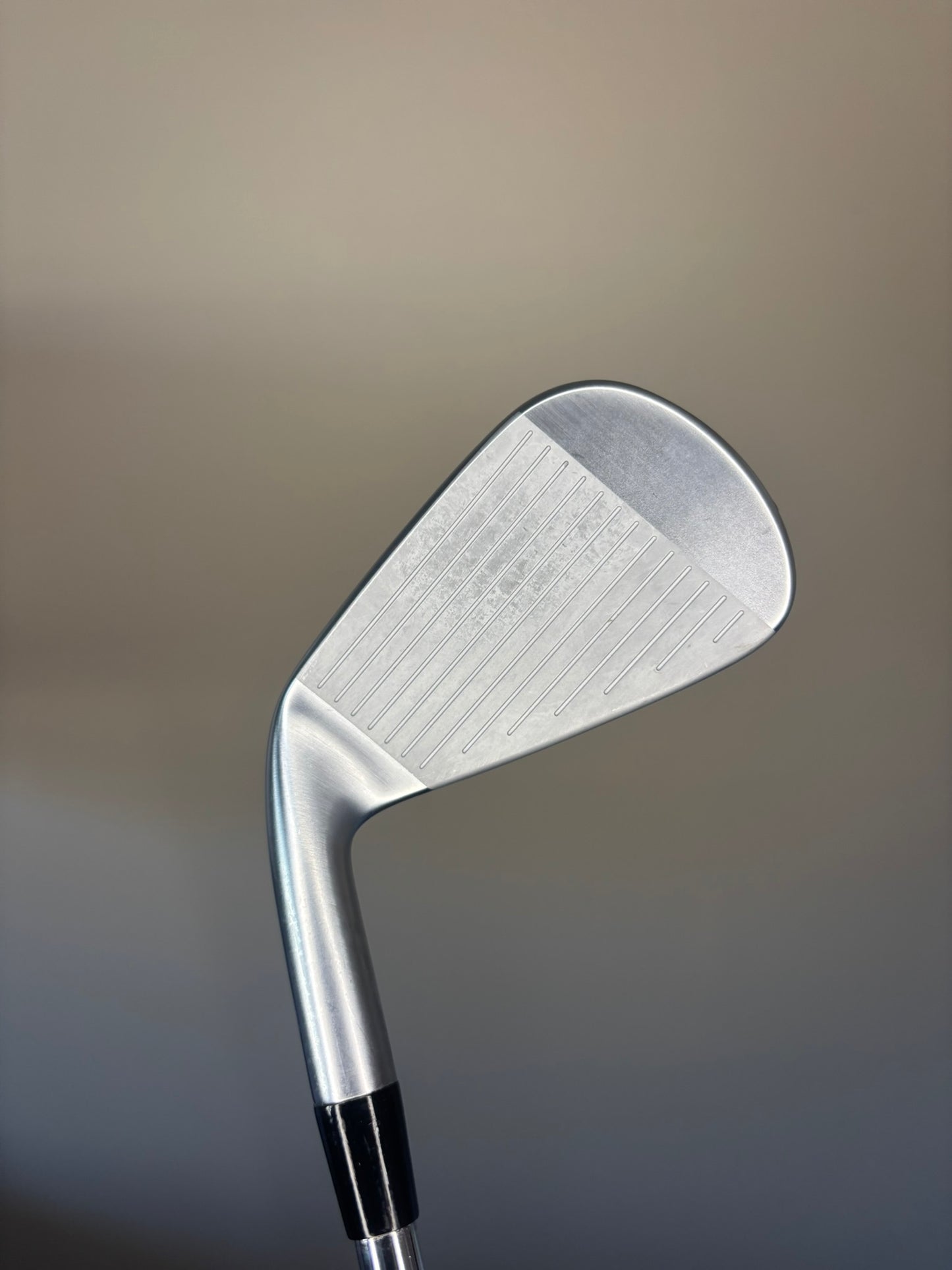 Mizuno JPX 923 Forged 7-Iron DG 105 S300 Stiff Flex 37.25″ MINT