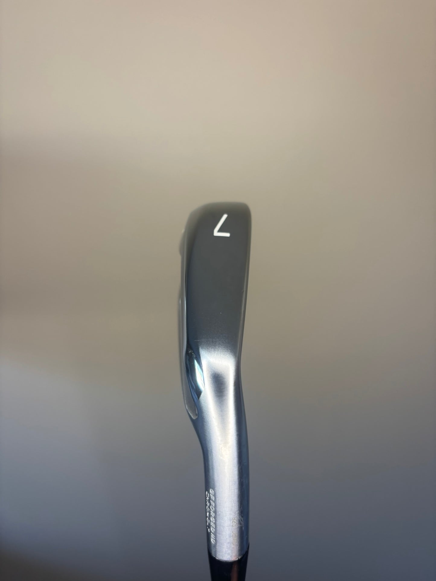 Mizuno JPX 923 Forged 7-Iron DG 105 S300 Stiff Flex 37.25″ MINT