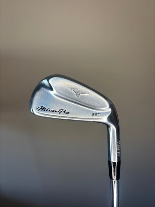 Mizuno Pro 225 HMB 7-Iron DG 120 S300 Stiff Flex 37″ MINT