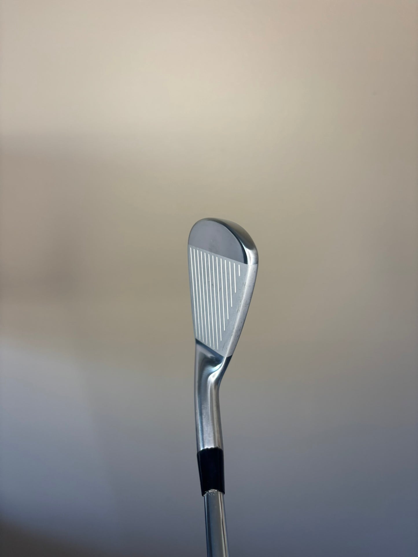 Mizuno Pro 225 HMB 7-Iron DG 120 S300 Stiff Flex 37″ MINT