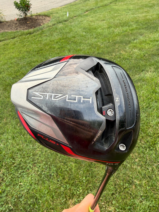 TaylorMade Stealth Plus Driver 10.5° HZRDUS Smoke Rdx Red Stiff Flex 44.5" NICE
