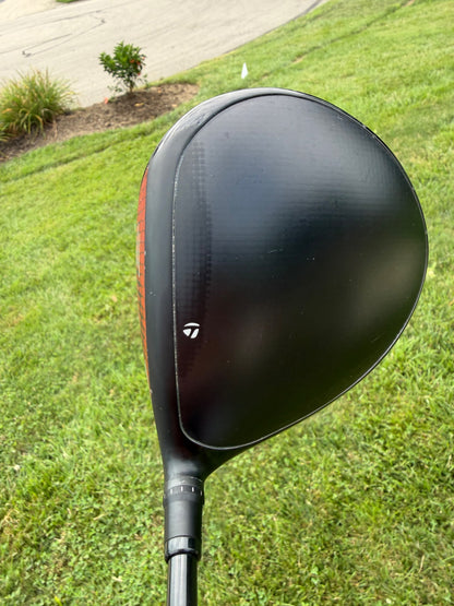 TaylorMade Stealth Plus Driver 10.5° HZRDUS Smoke Rdx Red Stiff Flex 44.5" NICE