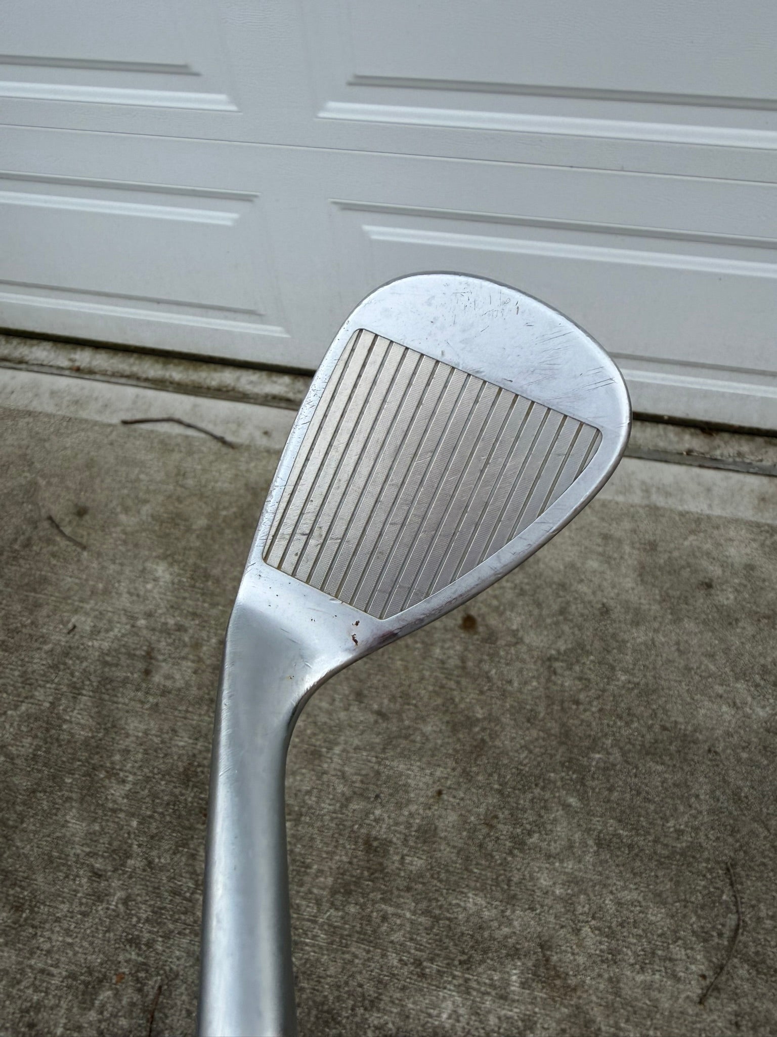 Photo of Taylormade Tour Preferred Satin Chrome EF Sand Wedge 56° Wedge Flex Kbs Tour-V