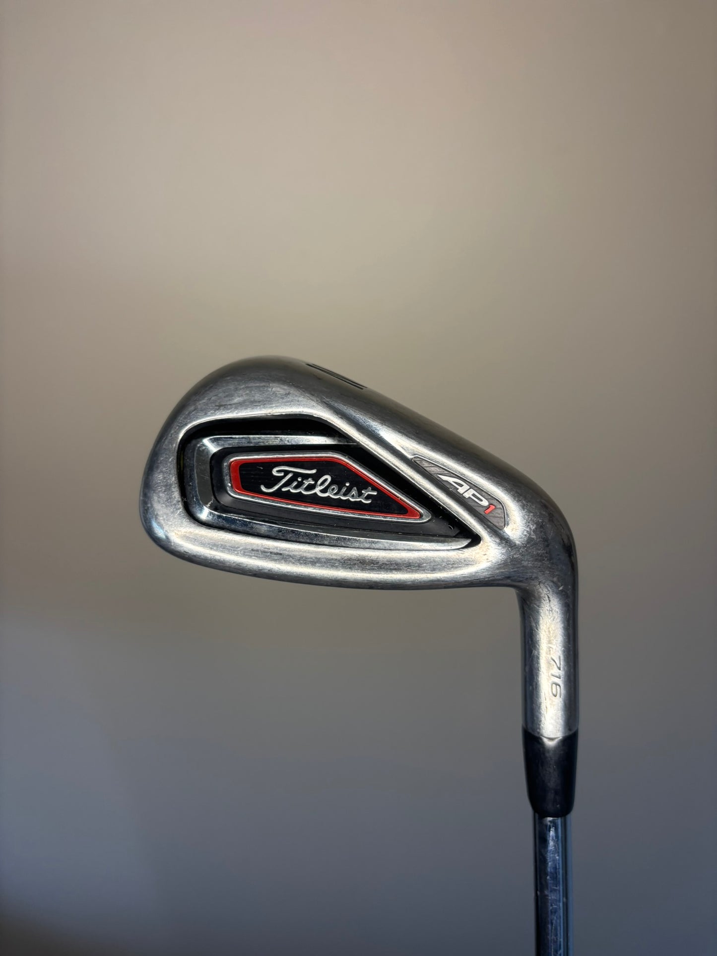 Titleist 716 AP1 Gap Wedge 47° AMT X100 Extra Stiff Flex 35.5″ NICE