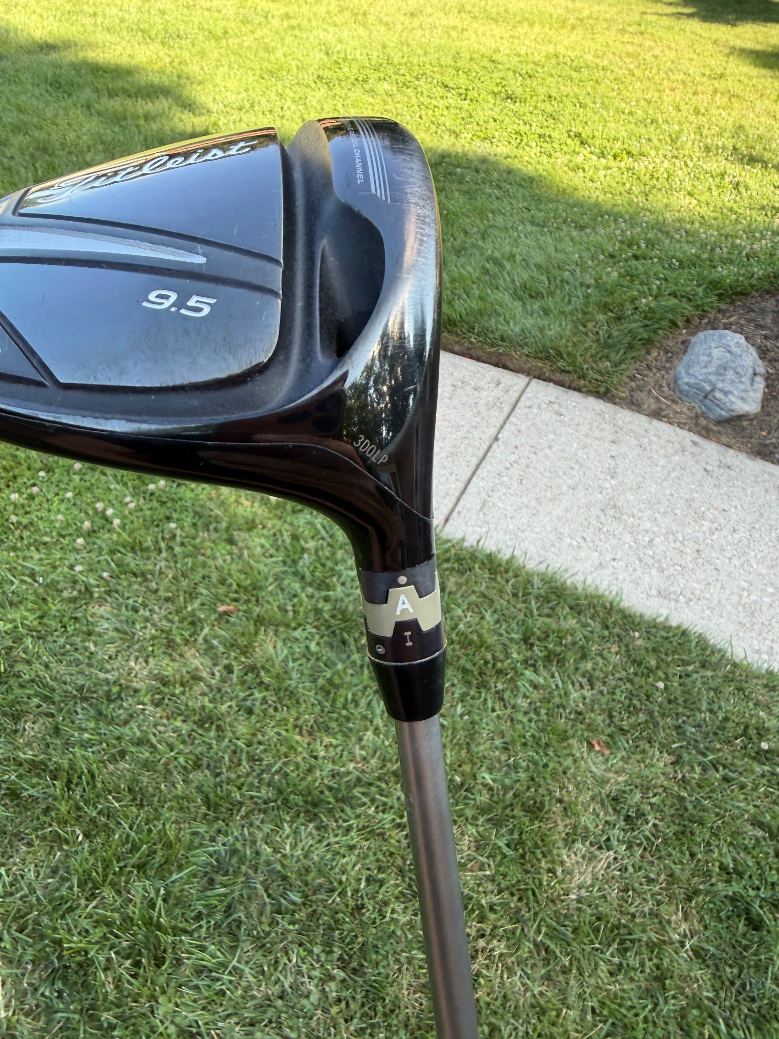 Titleist 915 D2 Driver 9.5° Diamana D+ 70 Stiff Flex 45.5" +HC NICE — photo 4