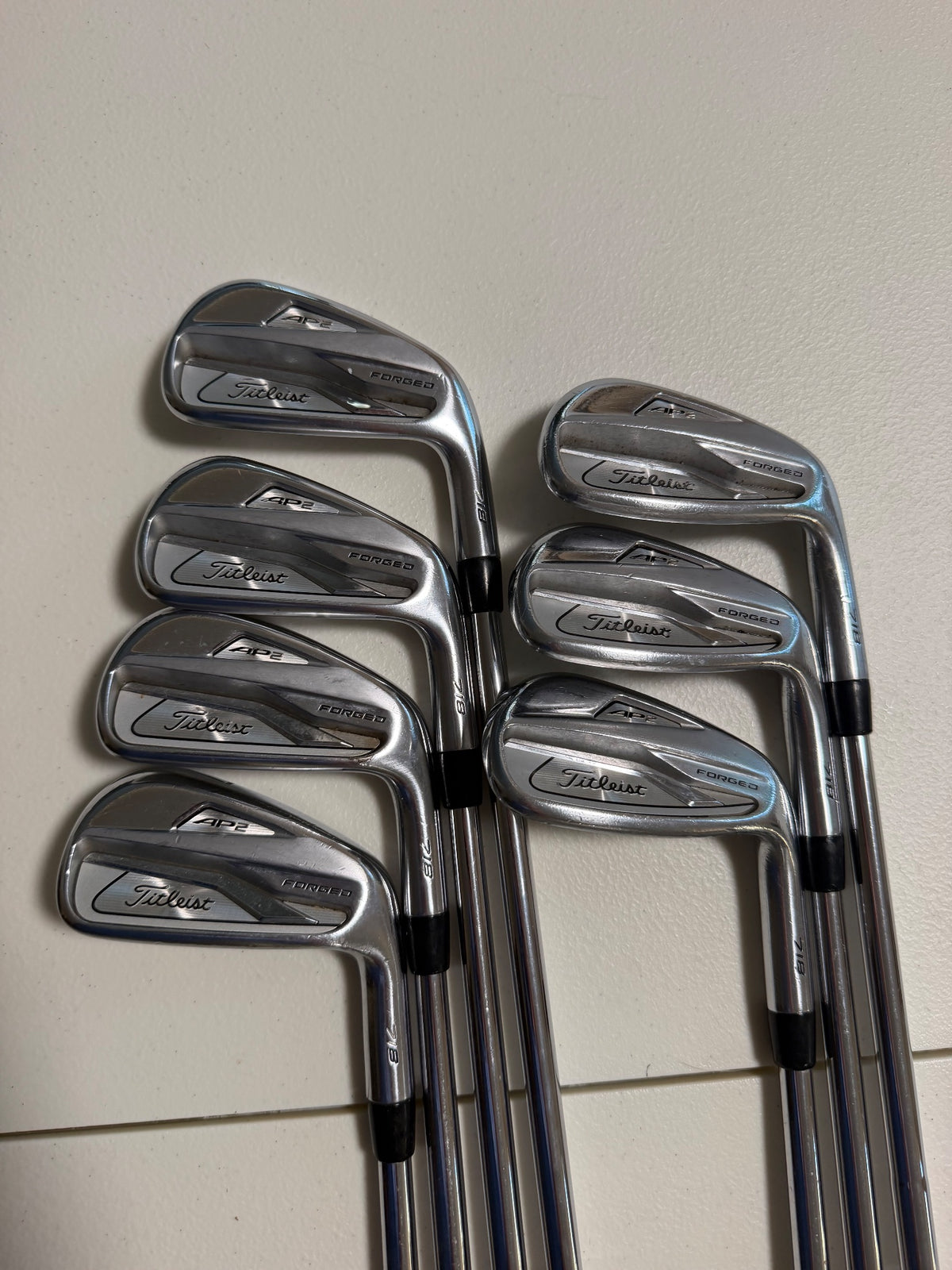 Titleist 718 AP2 Iron Set 4-PW DG X100 Extra Stiff Flex +1/2" NICE/READ