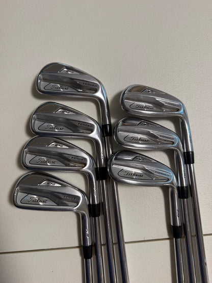 Titleist 718 AP2 Iron Set 4-PW DG X100 Extra Stiff Flex +1/2" NICE/READ