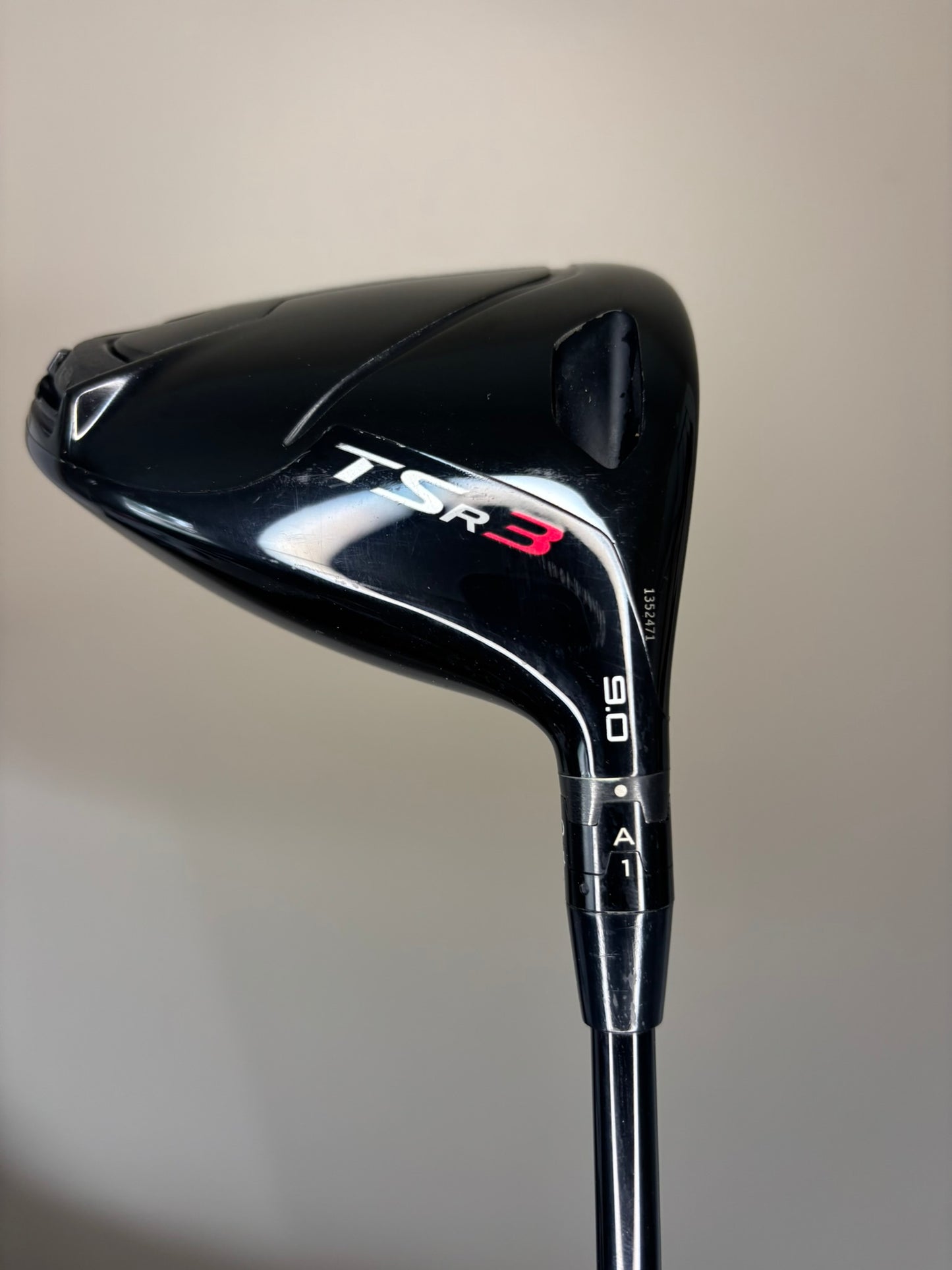 Titleist TSr3 Driver 9° HZRDUS Black 60g Stiff Flex 45.25″ +HC NICE