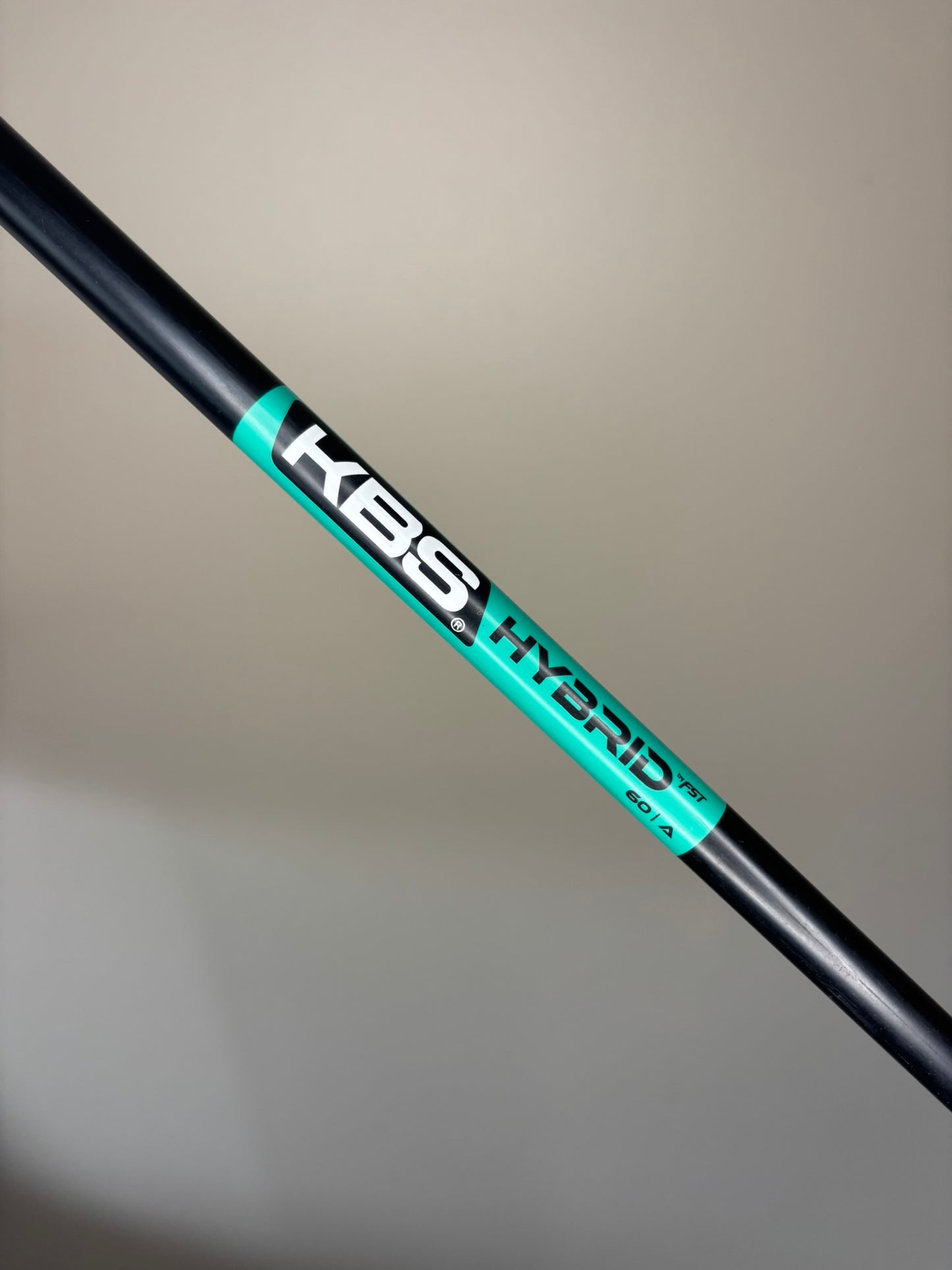 Taylormade GAPR HI 6 Hybrid 28° KBS Hybrid 60 Senior Flex 39″