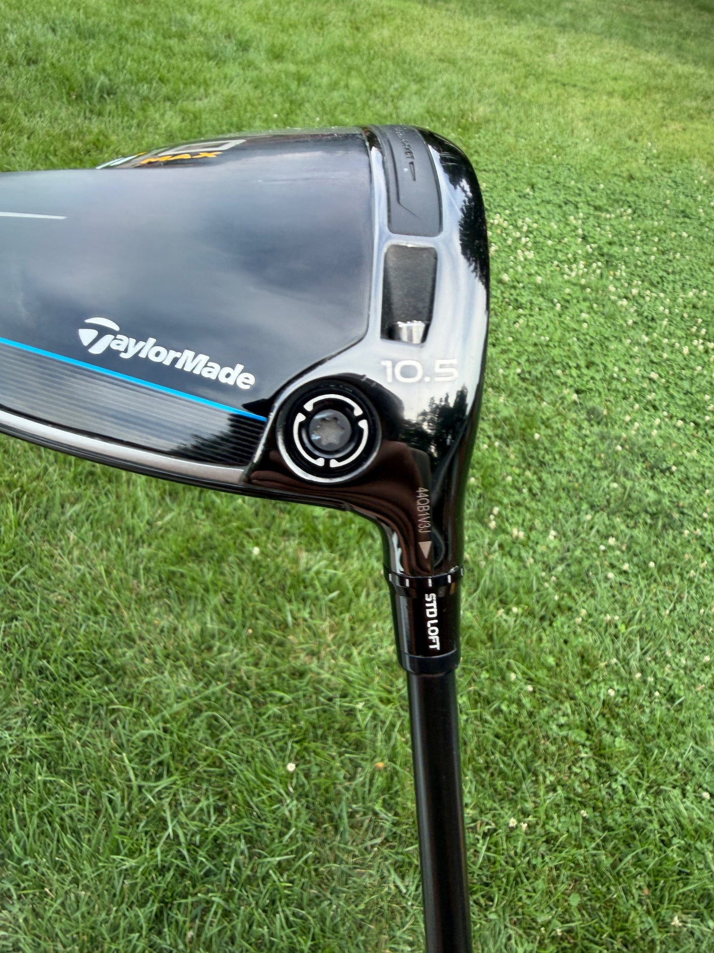 TaylorMade Qi10 MAX Driver 10.5° Helium 5F2 Senior Flex 43.5" +HC NICE — photo 5