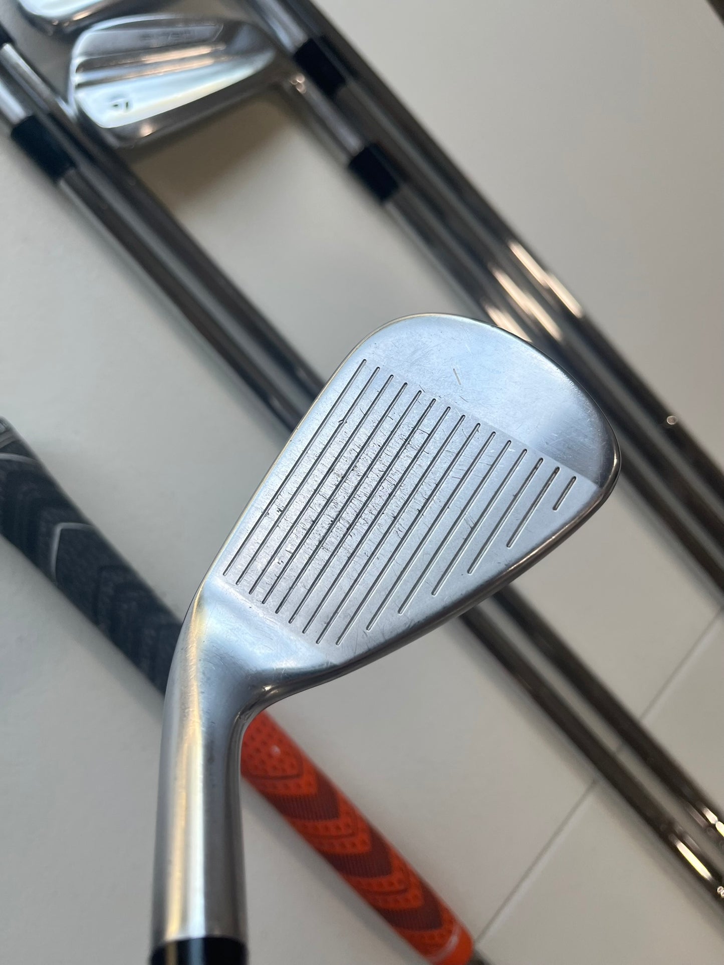 Taylormade P790 2019 Iron Set 4-PW DG 105 S300 Stiff Flex Standard NICE